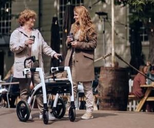 El Andador en la Prevención de Caídas en Personas Mayores